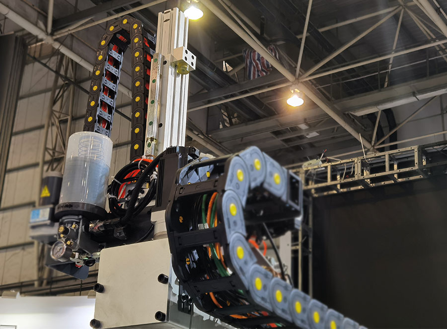 1764409868597135.jpg 900.jpg